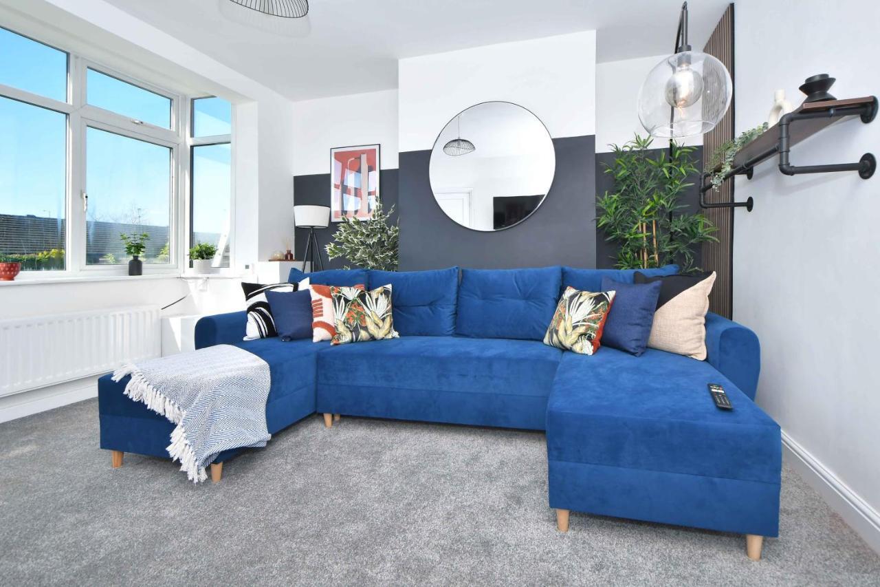 Lily House By Yourstays - Cosy 3 Bedroom House In Crewe Exterior foto